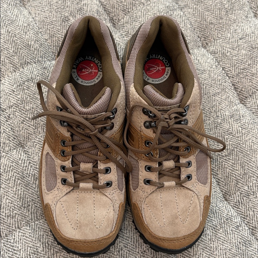 New Balance Country Walk 748 size 8.5 - Picture 3 of 8